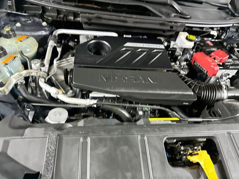 Used 2023 Nissan Rogue S FWD image 31