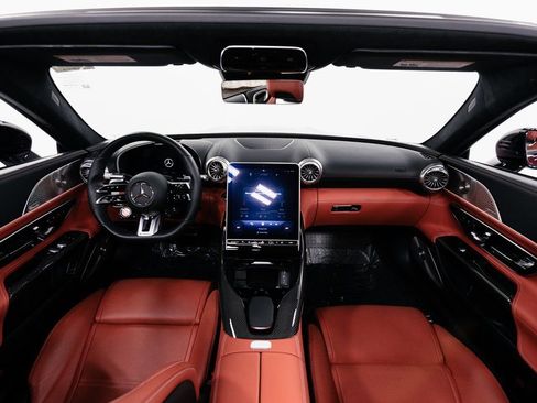 Used 2022 Mercedes-Benz SL 63 AMG 4MATIC w/ AMG Aerodynamic Package image 28