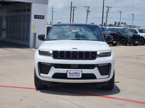 New 2026 Jeep Grand Cherokee L Summit AWD/4WD image 6