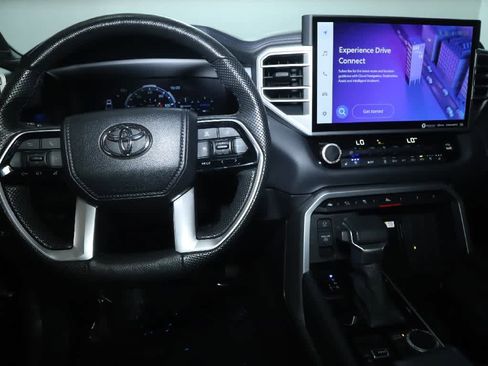 Used 2024 Toyota Tundra Platinum AWD/4WD image 30