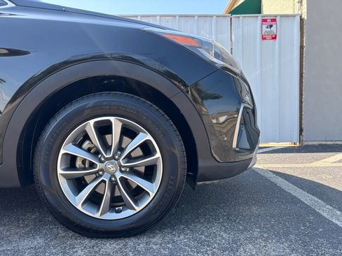Used 2018 Hyundai Santa Fe SE w/ SE Premium Package 02 FWD image 8