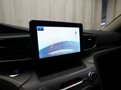 Used 2023 Ford Explorer XLT w/ Equipment Group 202A image 21