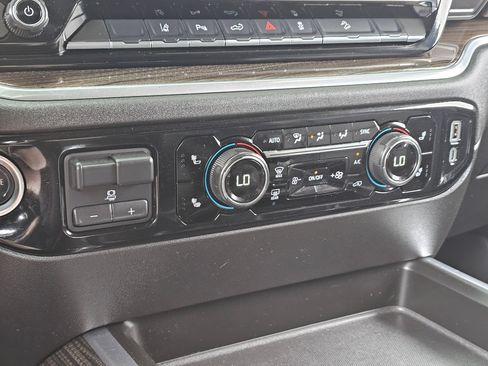 Used 2025 Chevrolet Silverado 2500 LT w/ Trail Boss Package AWD/4WD image 33