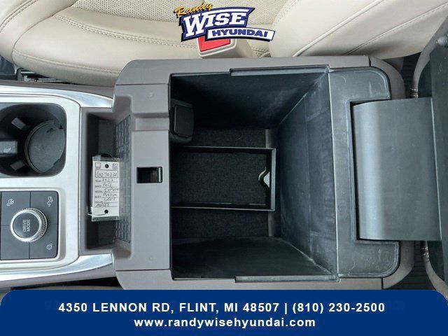 Used 2022 Ford Explorer Platinum AWD/4WD image 28