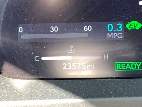 Used 2025 Toyota Crown XLE image 9