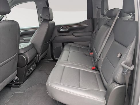 Used 2025 GMC Sierra 1500 SLT RWD image 14