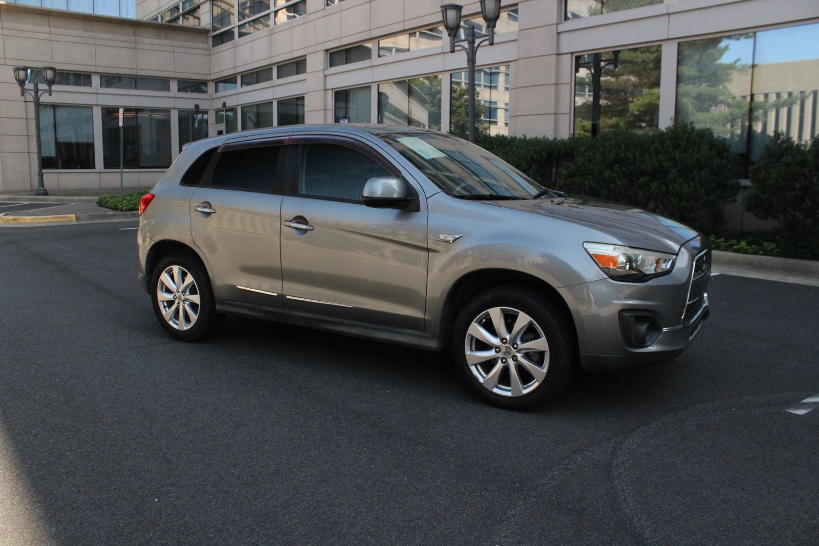 Used 2015 Mitsubishi Outlander Sport ES FWD image 2