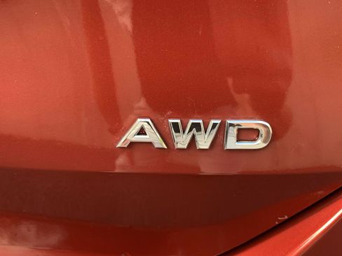 Used 2015 Nissan Rogue S AWD/4WD image 29