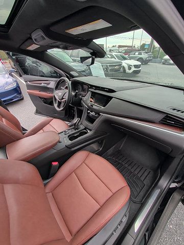 Used 2025 Cadillac XT5 Sportv w/ Technology Package AWD/4WD image 25