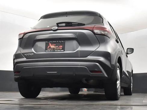 Used 2024 Nissan Kicks S FWD image 13