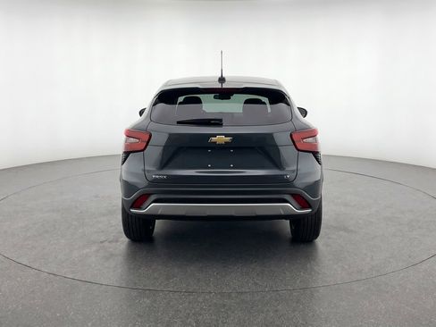 Used 2025 Chevrolet Trax LT w/ LT Convenience Package FWD image 7