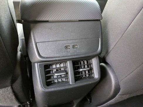 Used 2025 Chevrolet Equinox LT FWD image 14