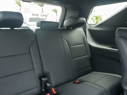 New 2026 Chevrolet Traverse LT w/ Driver Confidence Package FWD image 16