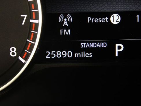 Certified 2025 Nissan Pathfinder SV FWD image 30