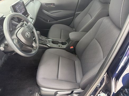 Used 2023 Toyota Corolla LE FWD image 5