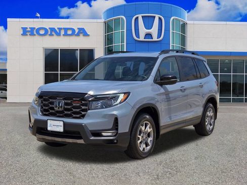 Used 2022 Honda Passport TrailSport image 7