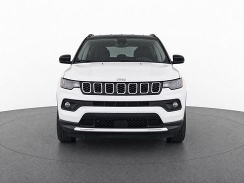 Used 2025 Jeep Compass Limited AWD/4WD image 5