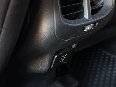 Used 2016 Jeep Cherokee Latitude w/ Cold Weather Group AWD/4WD image 31
