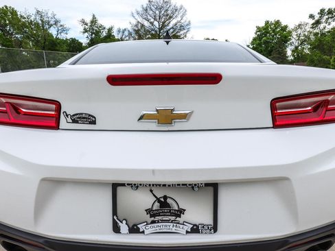 Used 2018 Chevrolet Camaro LT RWD image 35