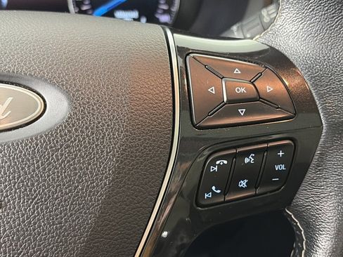 Certified 2017 Ford Explorer Platinum image 18