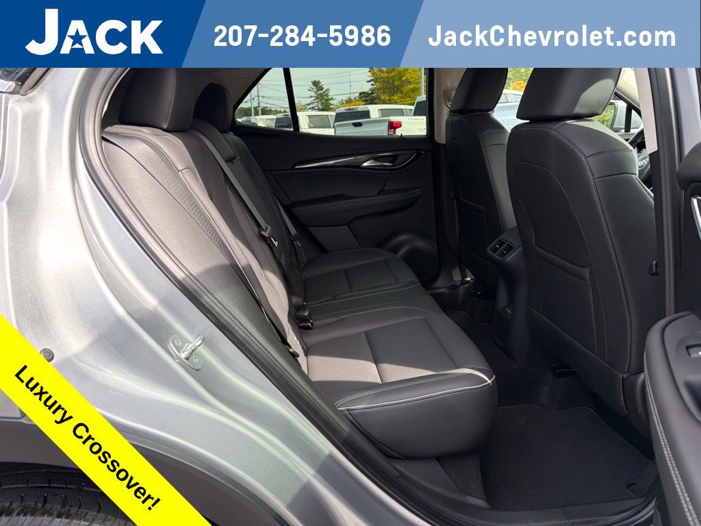 Used 2023 Buick Envision Essence AWD/4WD image 31