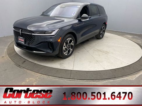 Used 2024 Lincoln Nautilus Premier w/ Jet Appearance Package AWD/4WD image 1