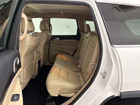 Used 2019 Jeep Grand Cherokee Limited AWD/4WD image 14