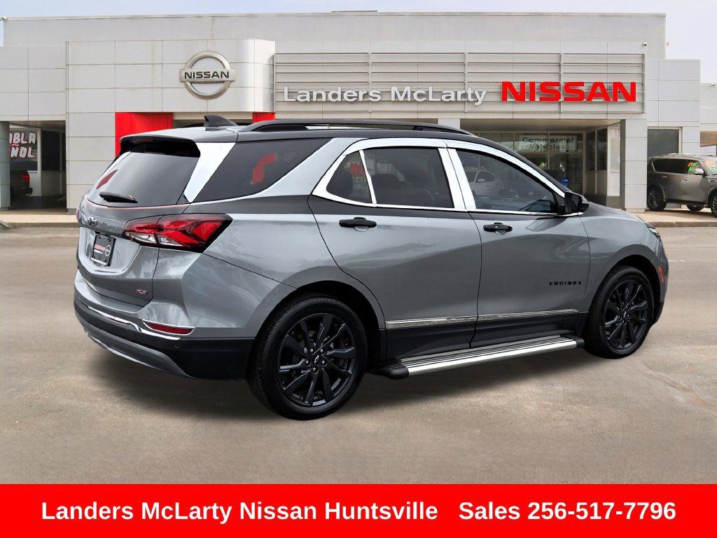 Used 2023 Chevrolet Equinox RS w/ RS Leather Package FWD image 3