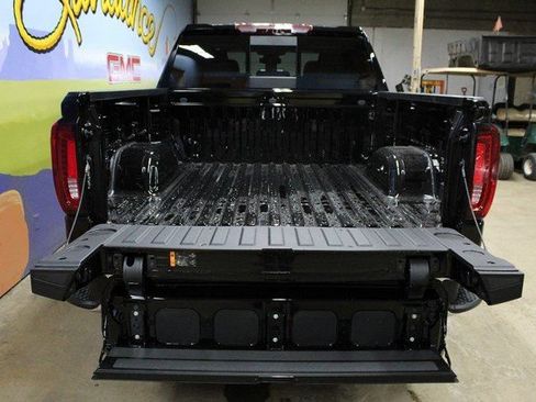 New 2026 GMC Sierra 1500 SLT w/ SLT Premium Package AWD/4WD image 6