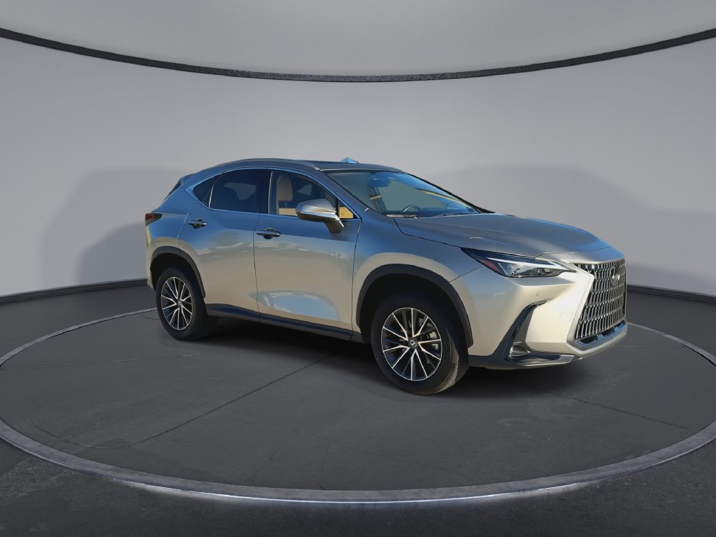 Used 2024 Lexus NX 250 FWD image 2