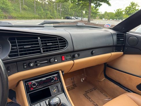 Used 1993 Porsche 968 Cabriolet image 32