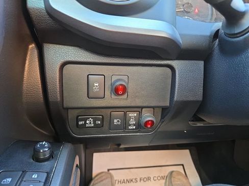 Used 2023 Toyota Tacoma TRD Off-Road w/ Technology Package AWD/4WD image 21