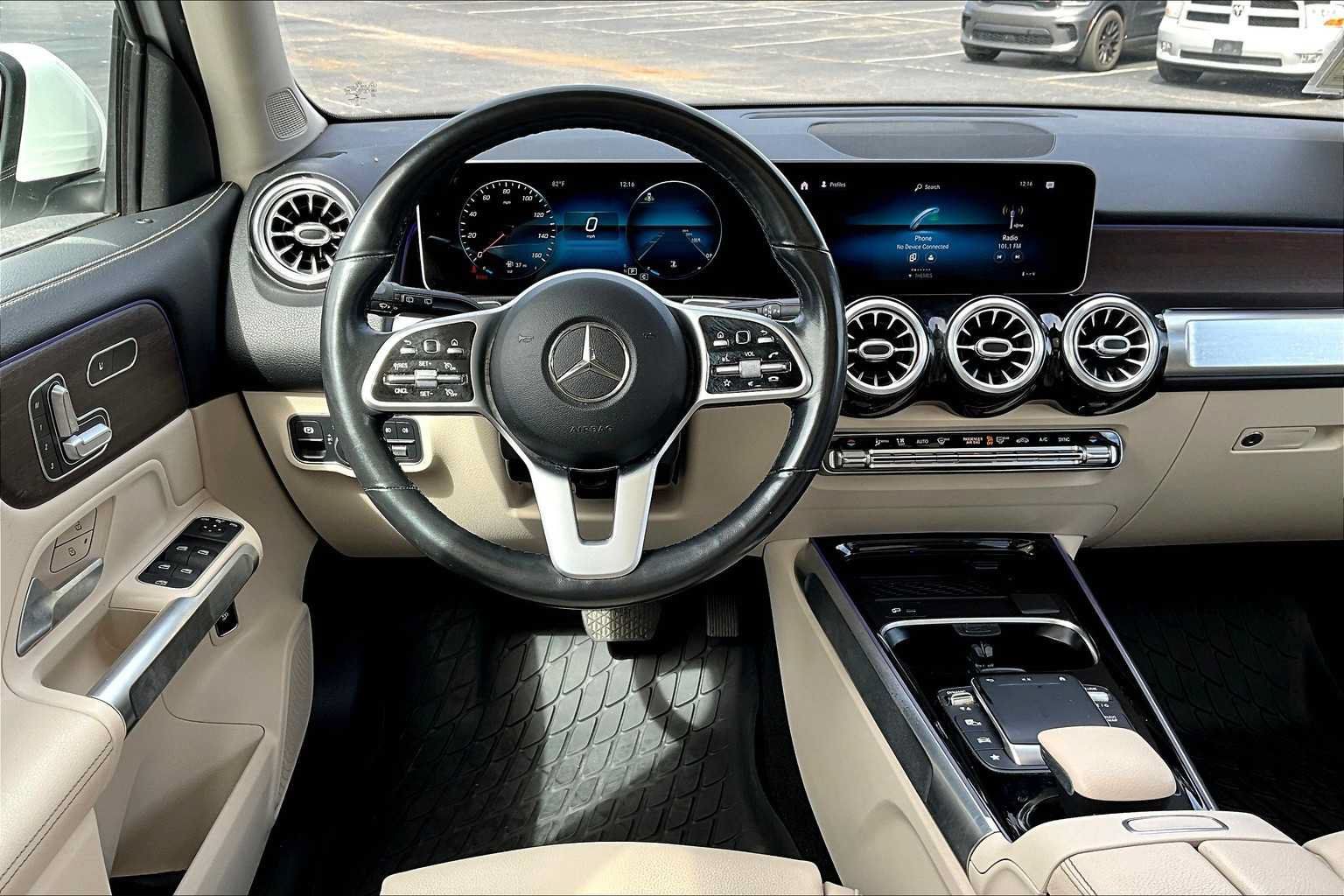 Used 2021 Mercedes-Benz GLB 250 4MATIC image 6