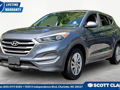 Used 2018 Hyundai Tucson SE image 3
