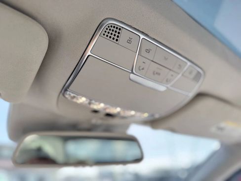 Used 2015 Mercedes-Benz S 550 Sedan image 40