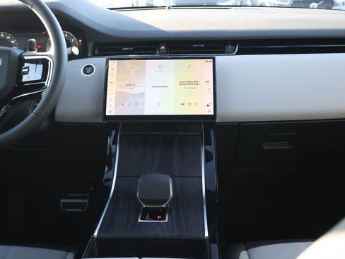 New 2026 Land Rover Range Rover Evoque Dynamic SE AWD/4WD image 24