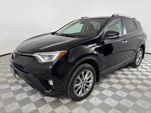 Used 2016 Toyota RAV4 Limited image 9