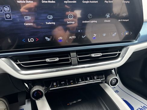 New 2026 Chevrolet Equinox EV LT image 21