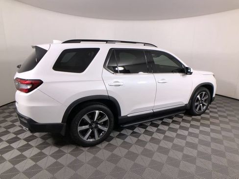 Used 2023 Honda Pilot Touring image 8