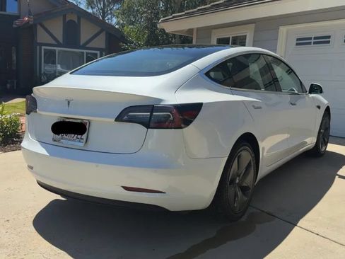 Used 2020 Tesla Model 3 Standard Range Plus RWD image 3
