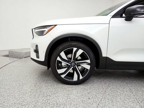 New 2026 Volvo XC40 B5 Ultra w/ Protection Package Premier AWD/4WD image 25