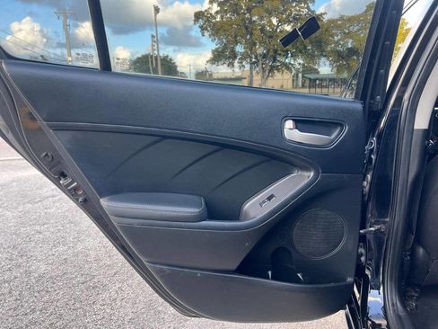 Used 2018 Kia Forte LX FWD image 27
