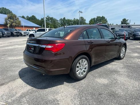 Used 2013 Chrysler 200 LX FWD image 3
