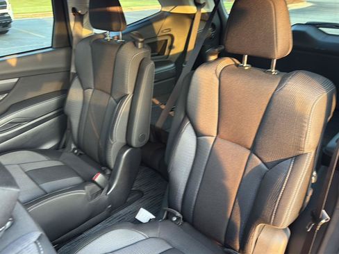 Used 2025 Subaru Ascent Premium AWD/4WD image 30
