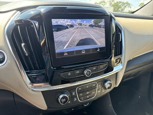 Used 2023 Chevrolet Traverse LT w/ LPO, Floor Liner Package FWD image 21