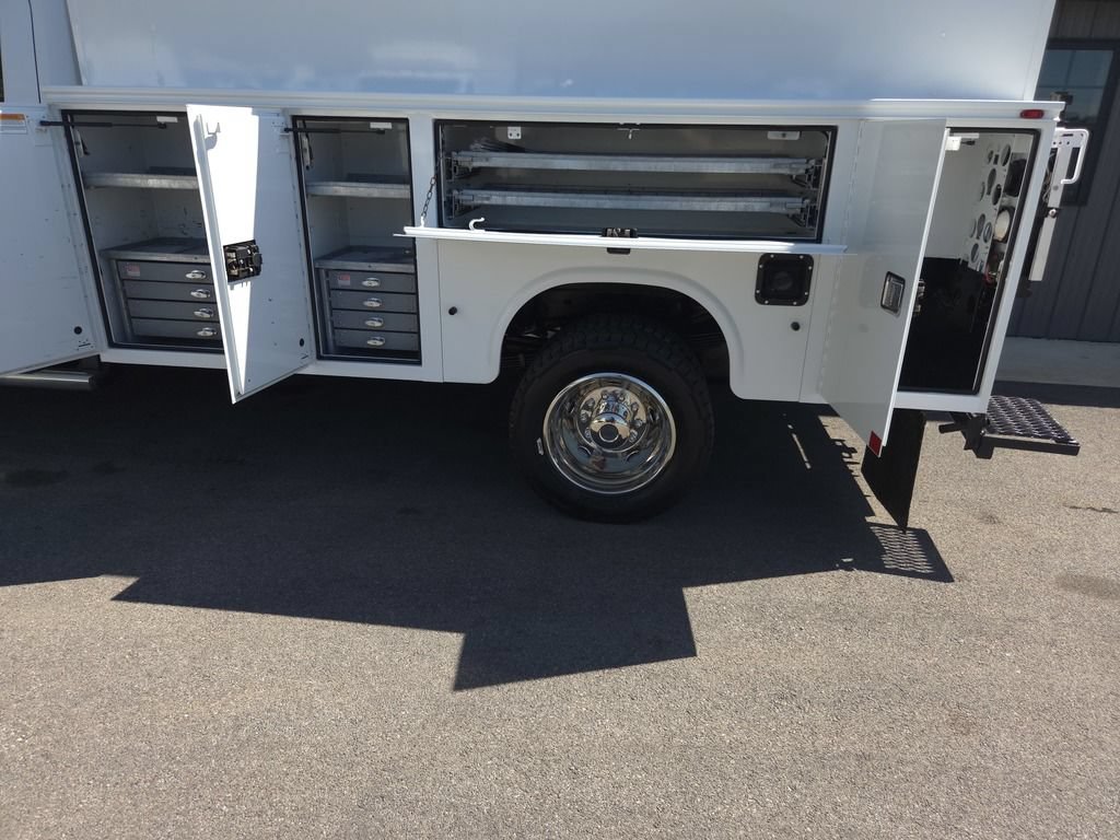 Used 2014 RAM 5500 Tradesman AWD/4WD image 4