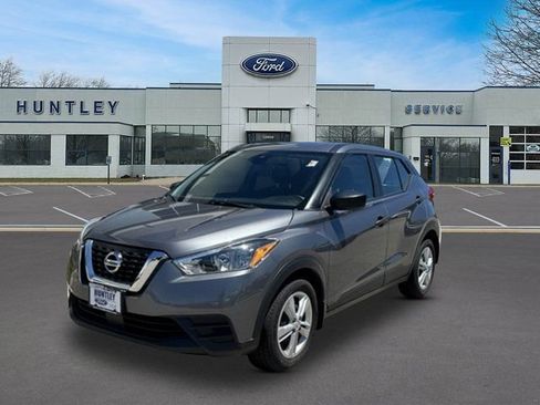 Used 2020 Nissan Kicks S FWD image 1