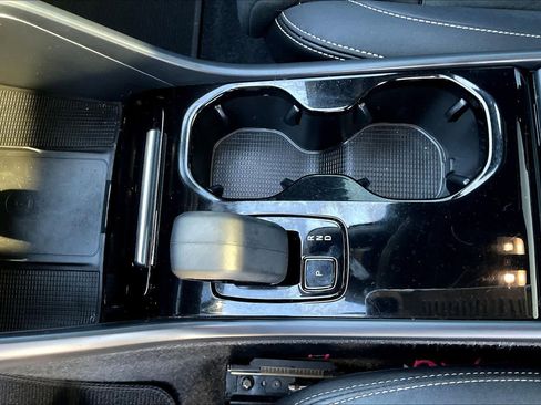 Used 2023 Volvo C40 P8 Recharge Ultimate image 19