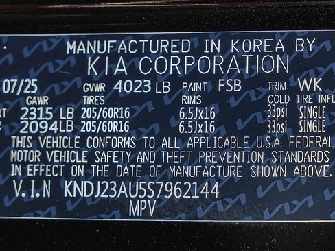Certified 2025 Kia Soul LX w/ LX Technology Package FWD image 8