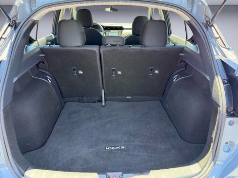 Used 2021 Nissan Kicks SV FWD image 8